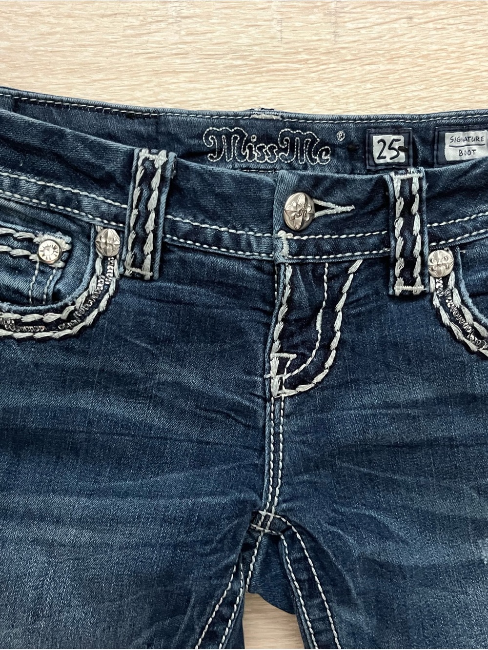 Miss Me Women’s Dark Blue Signature Bootcut Jeans - Size 25 - Picture 2 of 8